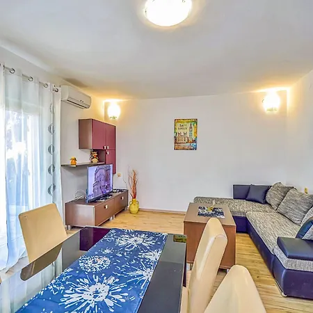 Holiday home Gabi By Interhome